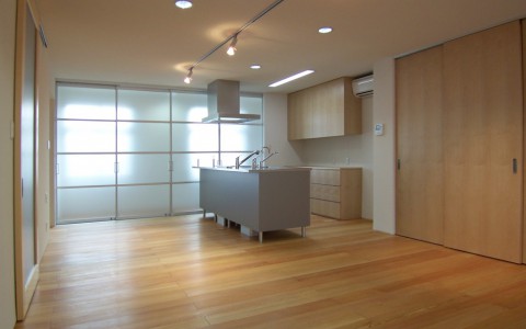 ≪岩国市≫オフィスビルの３階フロアーを住空間へリノベーション。