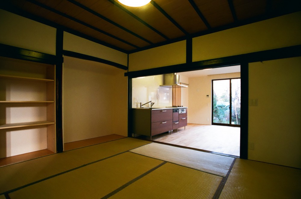旧街道沿いに建つ古民家をリノベーション