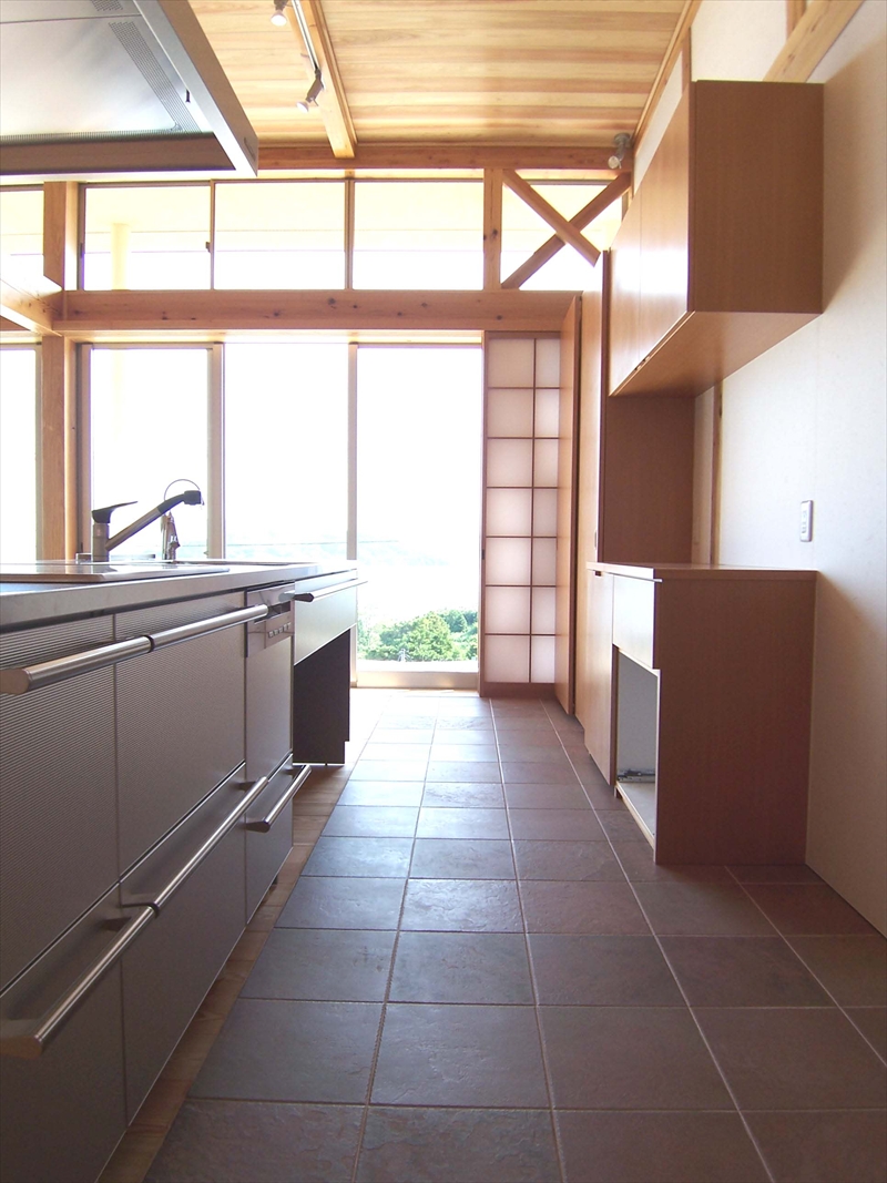 ≪柳井市≫絶景の海を眺め、薪ストーブの暖かさが伝わるスローライフの家
