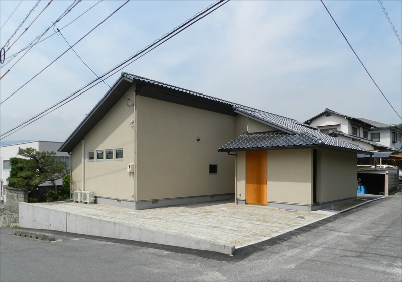 ≪岩国市≫岩国産の木材を使用した民家風の平屋