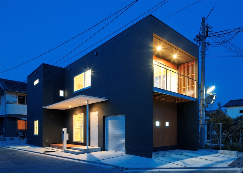 ≪岩国市≫二階リビングを持つシンプルモダンな建物