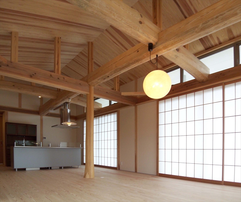 ≪柳井市≫白壁の街に建つ、平屋造りの建物