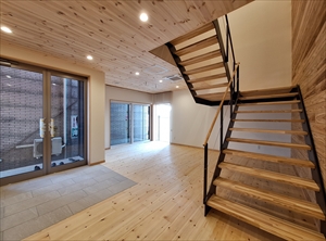 ≪岩国市≫社員の輪と会社の発展を促すエコオフィス　